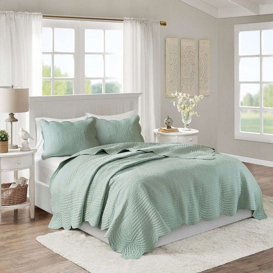 Tuscany 3 Piece Reversible Scalloped Edge Quilt Set - Seafoam - Full Size / Queen Size
