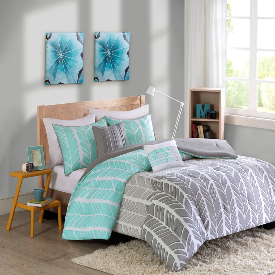 Abby Metallic Printed and Pintucked Comforter Set - Aqua blue - Full Size / Queen Size