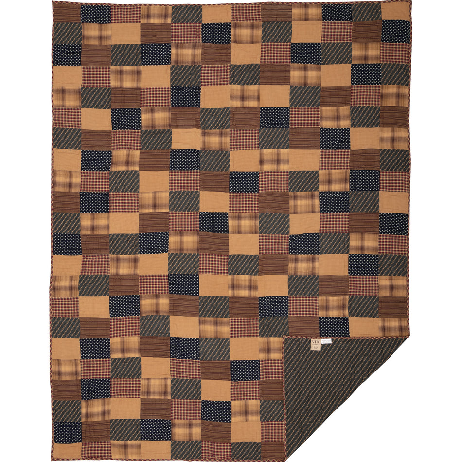 Mayflower Market Patriotic Patch Twin Quilt Set; 1-Quilt 70Wx90L w/1 Sham 21x27 By VHC Brands