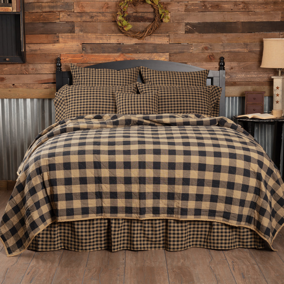 Black Check California King Quilt Coverlet 130Wx115L