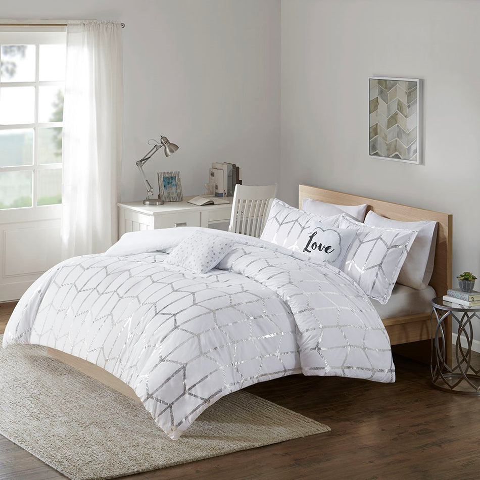 Intelligent Design Raina Metallic Printed Comforter Set - White / Silver - Twin Size / Twin XL Size