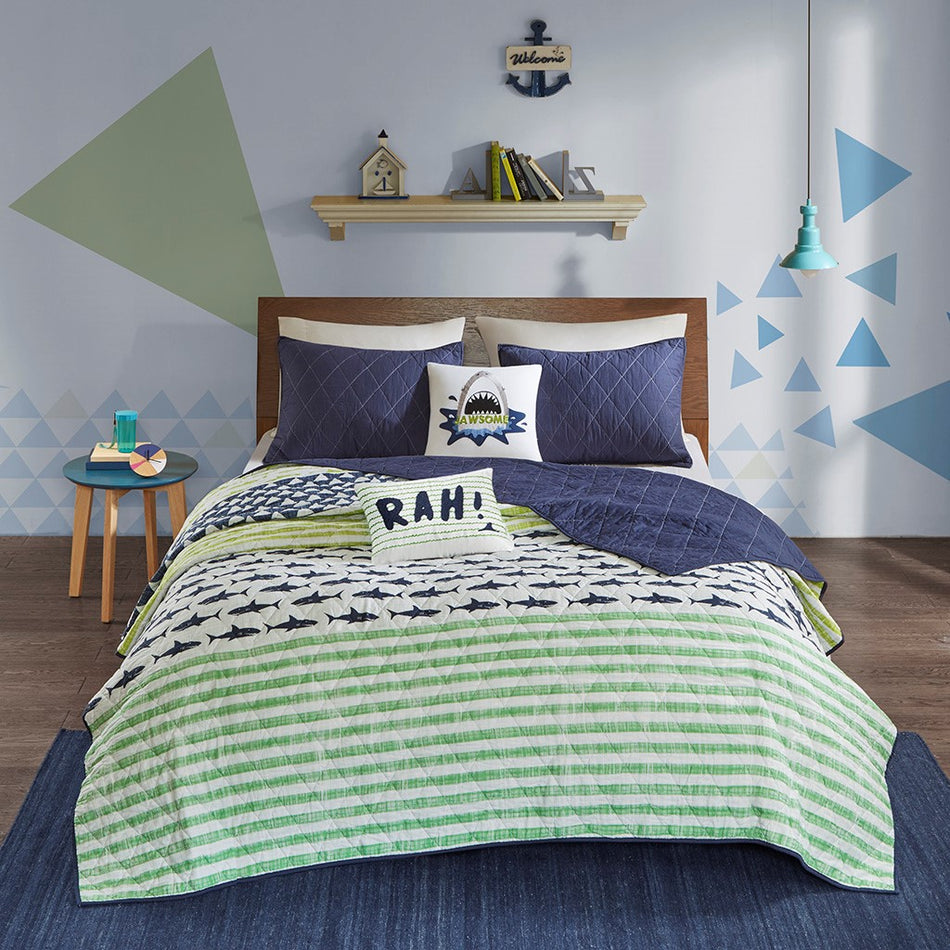 Finn Shark Reversible Cotton Quilt Set with Throw Pillows - Green / Navy - Full Size / Queen Size