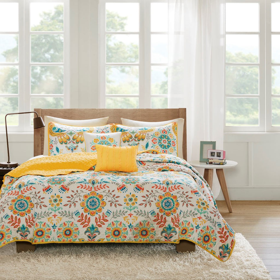 Intelligent Design  Nina Reversible Quilt Set with Throw Pillows - Multicolor  - Full Size / Queen Size Shop Online & Save - ExpressHomeDirect.com