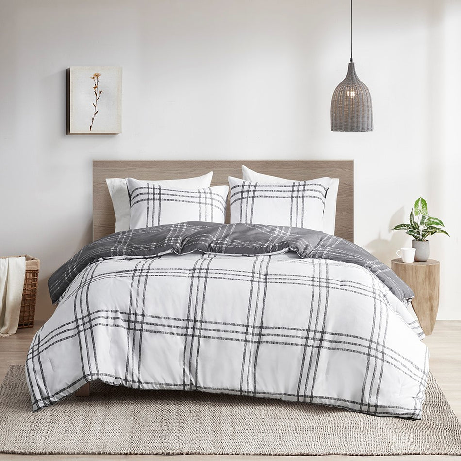 Intelligent Design  Pike Plaid Reversible Comforter Set - White / Gray  - King Size / Cal King Size Shop Online & Save - ExpressHomeDirect.com