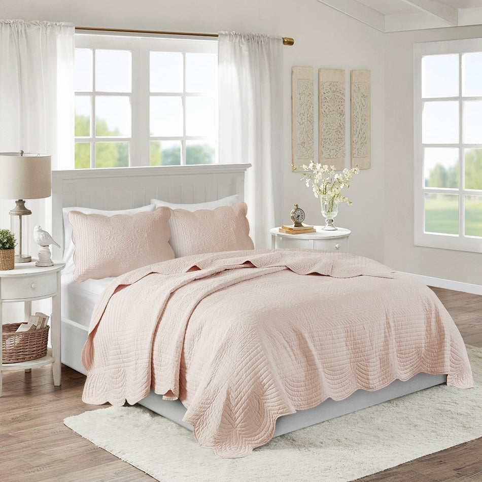 Tuscany 3 Piece Reversible Scalloped Edge Quilt Set - Blush - Full Size / Queen Size