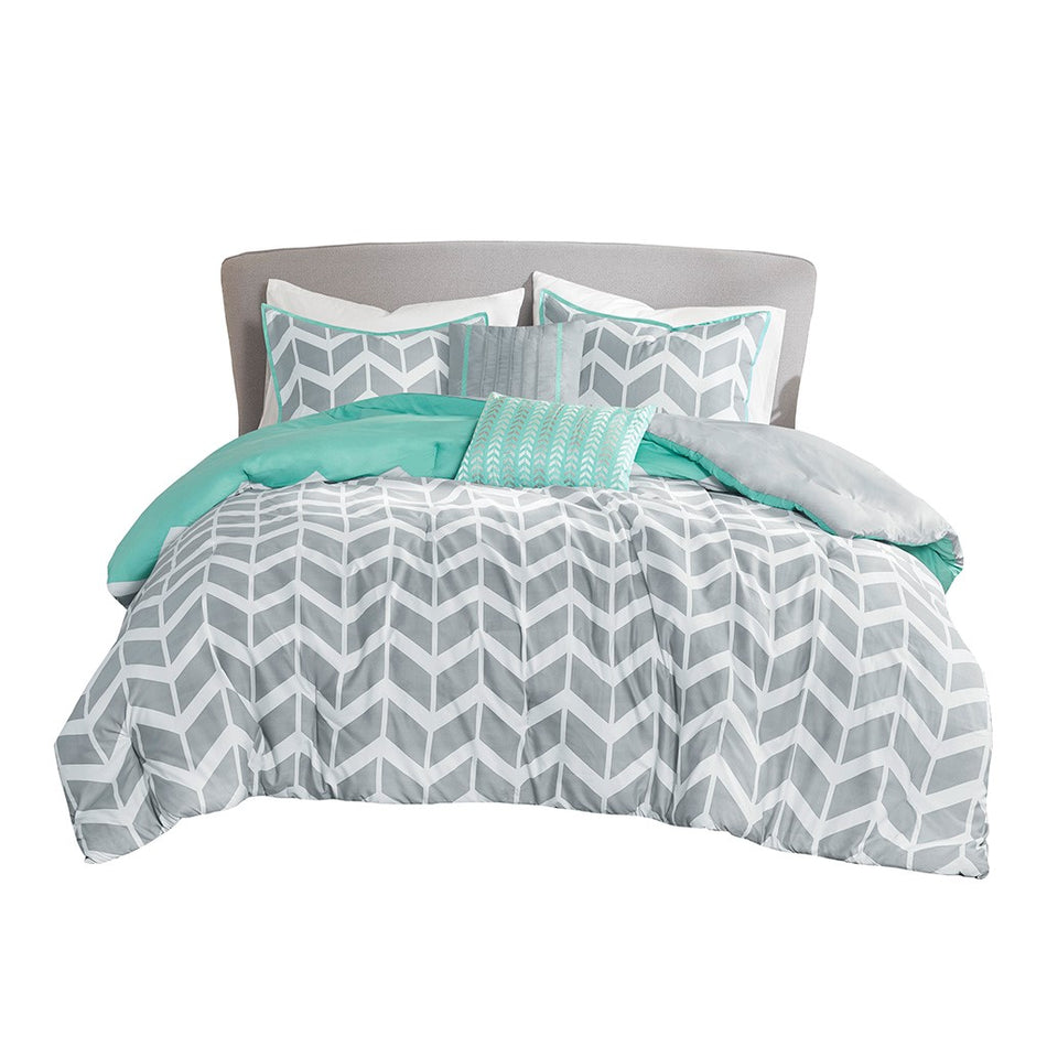 Nadia Comforter Set - Aqua - Full Size / Queen Size