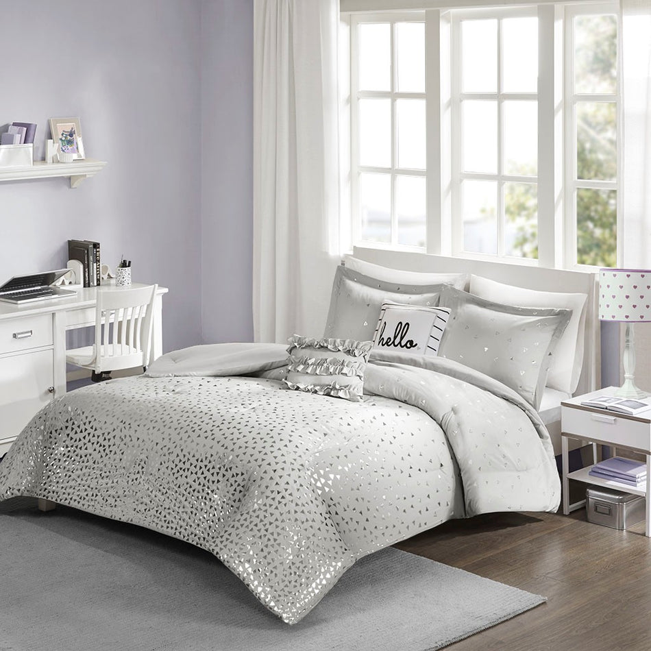Intelligent Design Zoey Metallic Triangle Print Comforter Set - Grey / Silver - Full Size / Queen Size