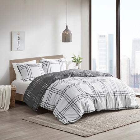 Intelligent Design Pike Plaid Reversible Duvet Cover Set
 - White/Gray - Twin/Twin XL - ID12-2202