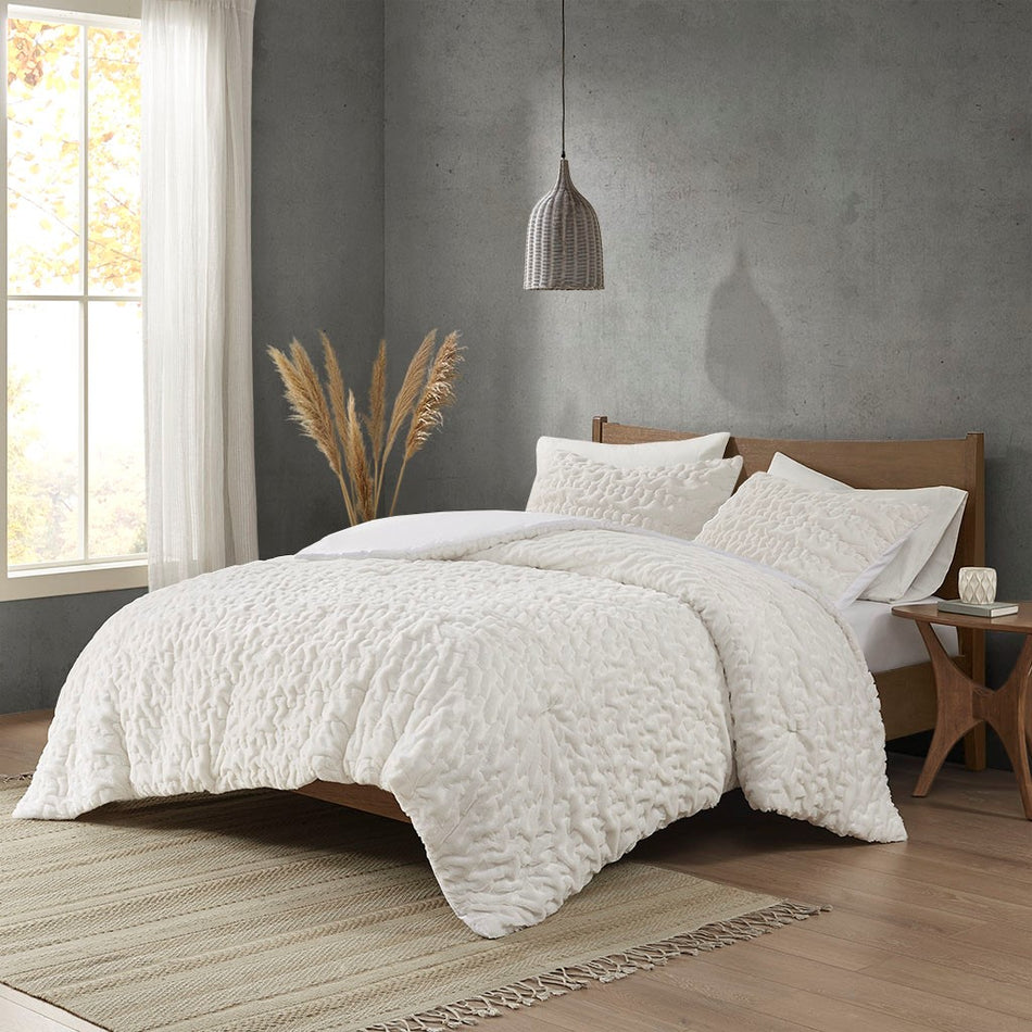 Madison Park Blair Ruched Fur Down Alternative Comforter Set - Ivory - Full Size / Queen Size