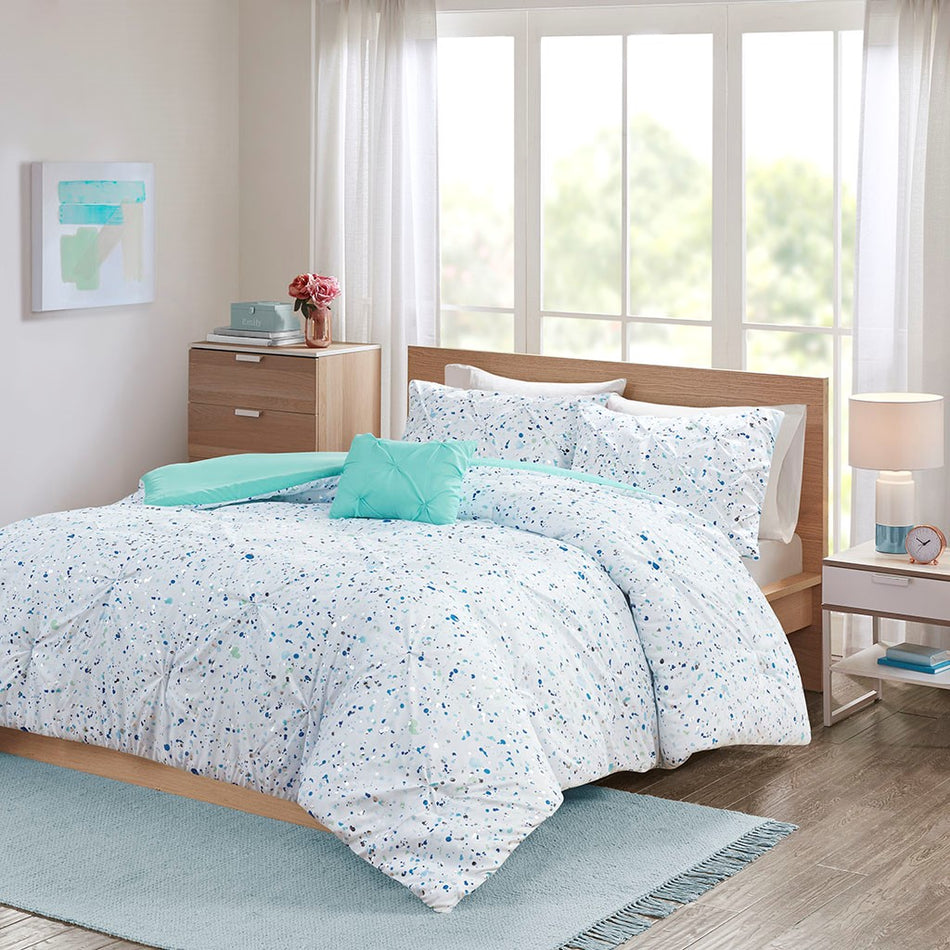 Intelligent Design Abby Metallic Printed and Pintucked Duvet Cover Set - Aqua blue - Full Size / Queen Size