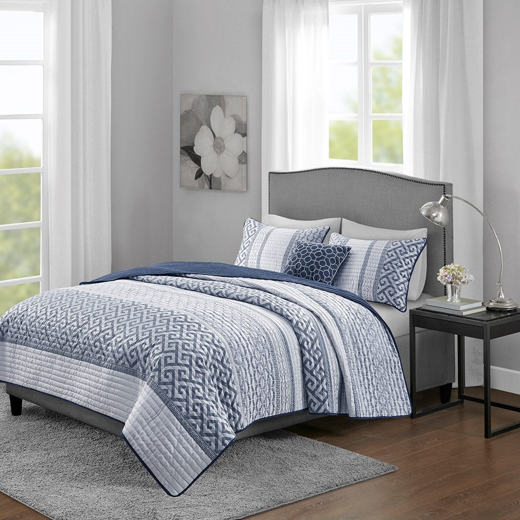 Madison Park Bennett 4 Piece Jacquard Quilt Set with Throw Pillow - Navy - King Size / Cal King Size