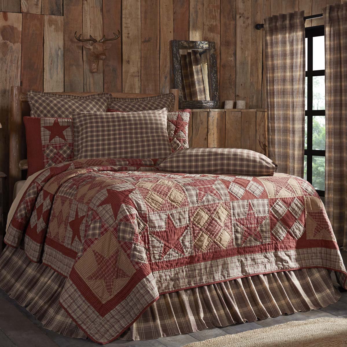 Oak & Asher Dawson Star Luxury King Quilt 120Wx105L By VHC Brands