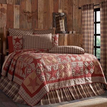 Oak & Asher Dawson Star Luxury King Quilt 120Wx105L By VHC Brands