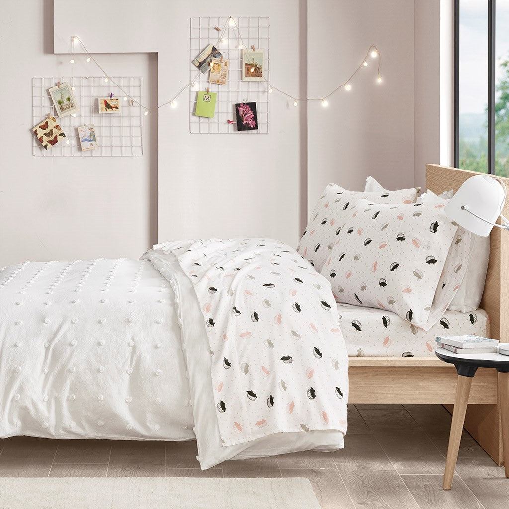 Intelligent Design Cozy Soft Cotton Flannel Printed Sheet Set - Pink / Grey Hedgehogs - Twin XL Size