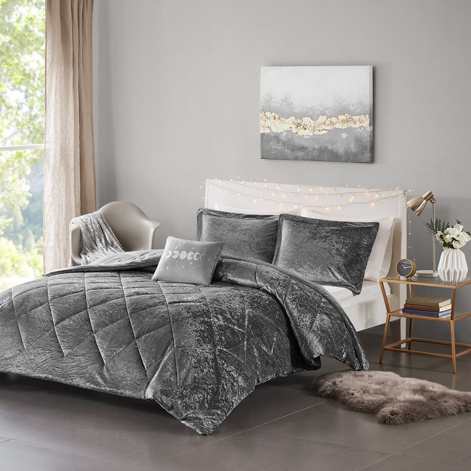 Intelligent Design Felicia Velvet Comforter Set - Grey - King Size / Cal King Size