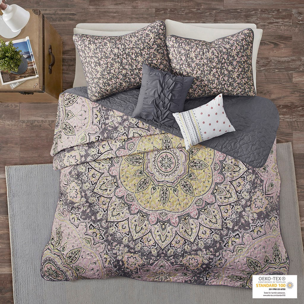 Intelligent Design Odette Boho Reversible Coverlet Set - Pink / Grey - Twin Size / Twin XL Size