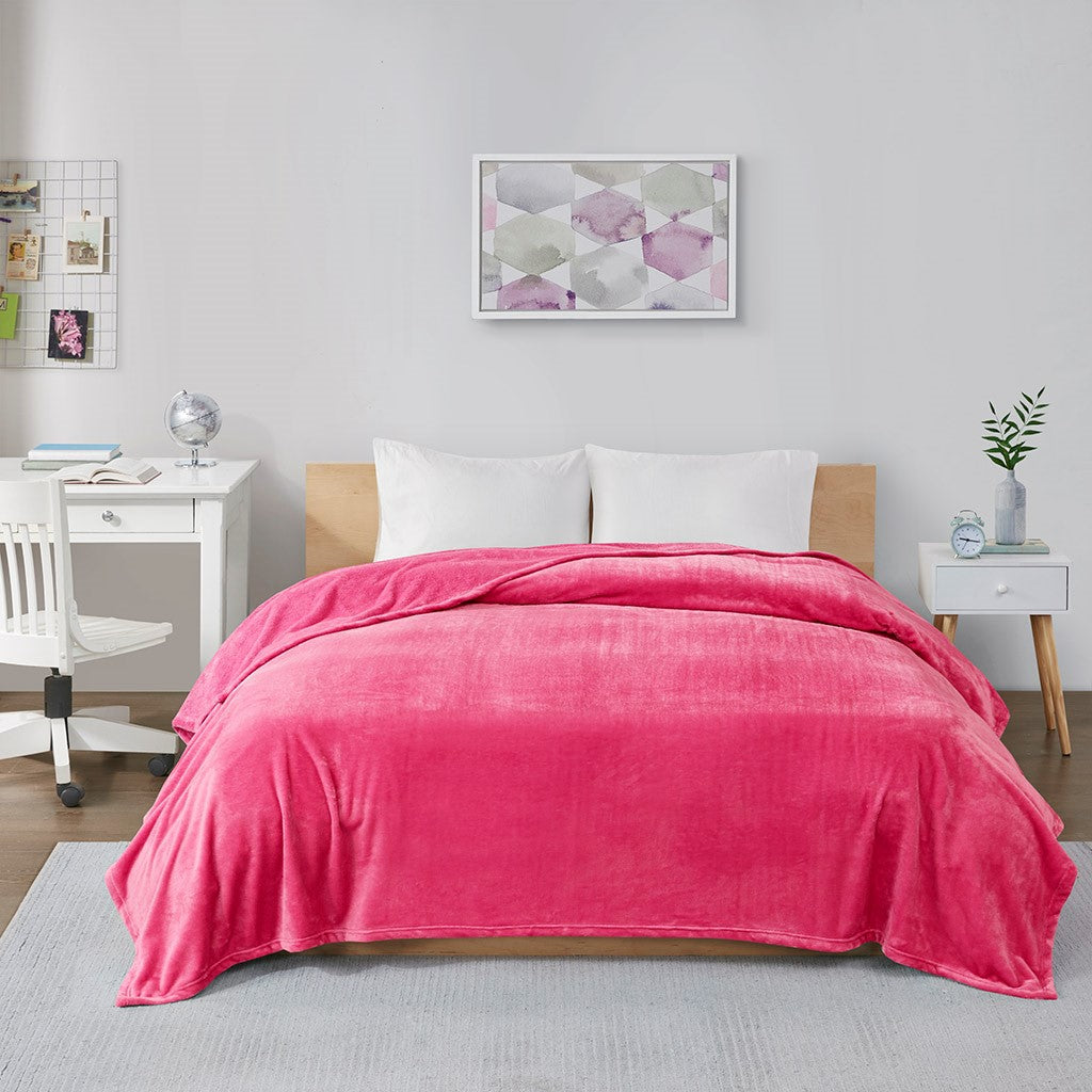 Intelligent Design Microlight Plush Oversized Blanket - Pink - Twin Size / Twin XL Size