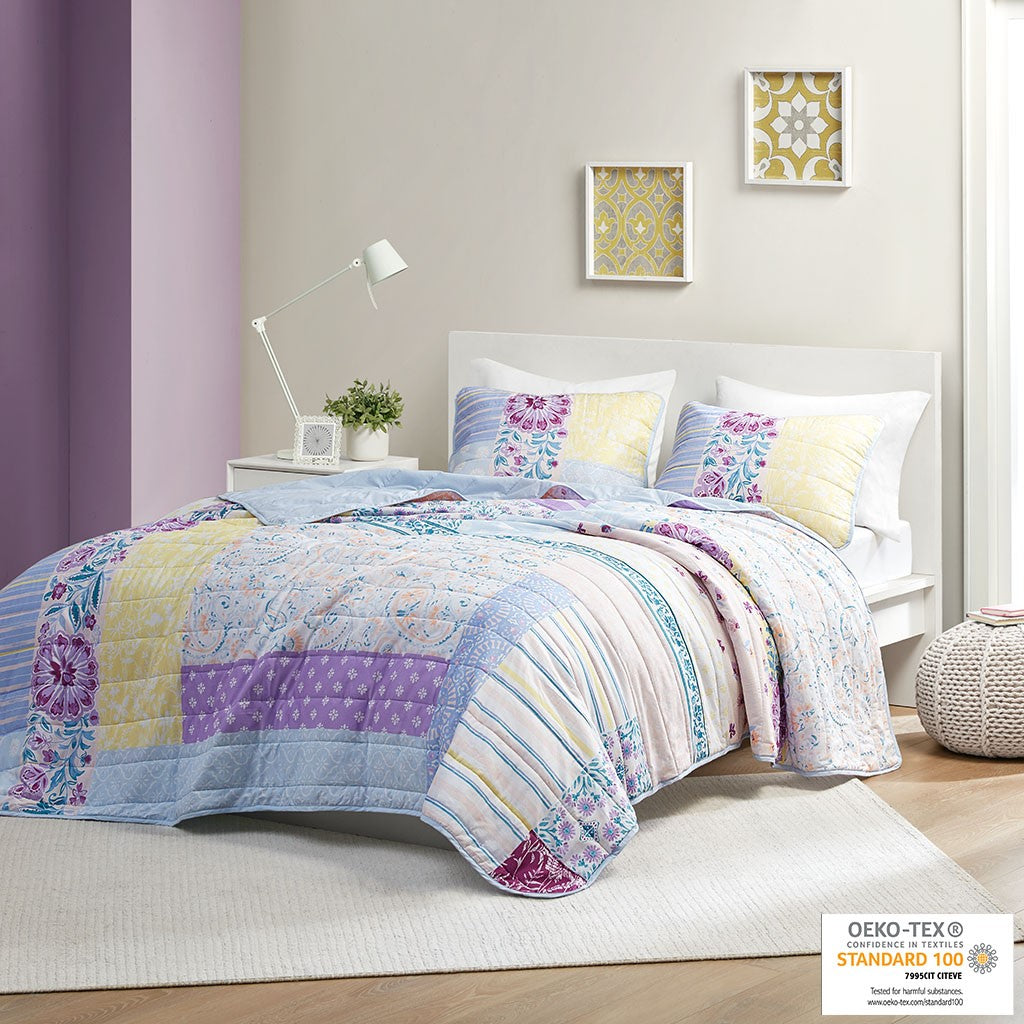 Intelligent Design Emmaline Patchwork Printed Cotton Reversible Coverlet Set - Blue / Purple - Full Size / Queen Size