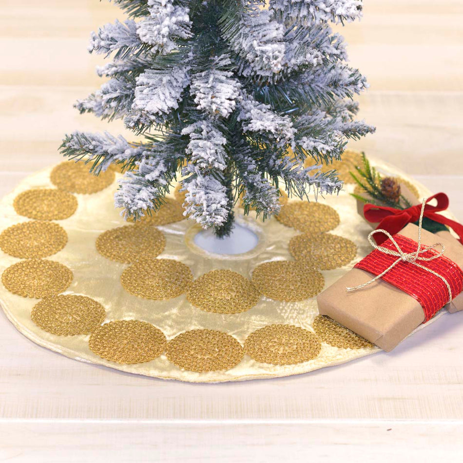 Memories Creme Mini Tree Skirt 21