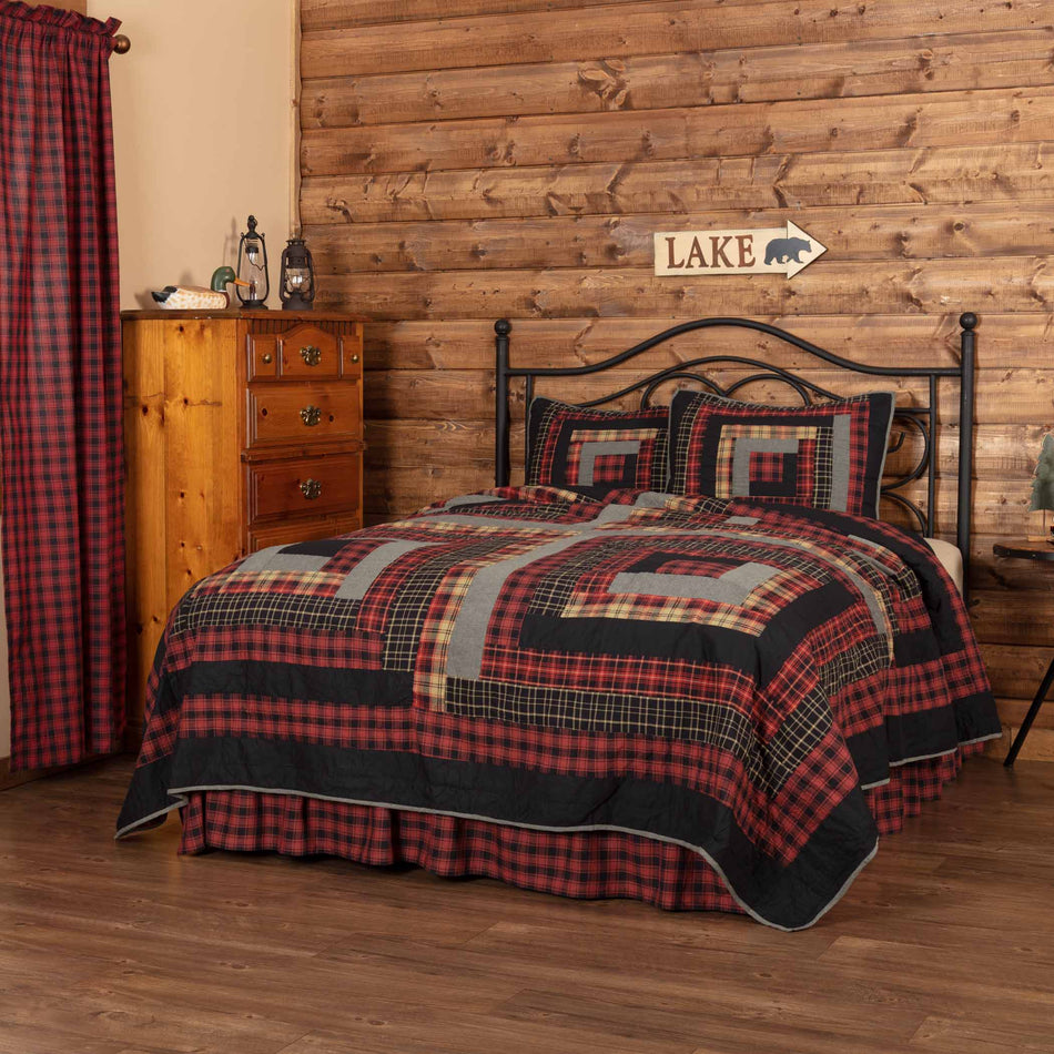 Oak & Asher Cumberland Queen Quilt 90Wx90L By VHC Brands