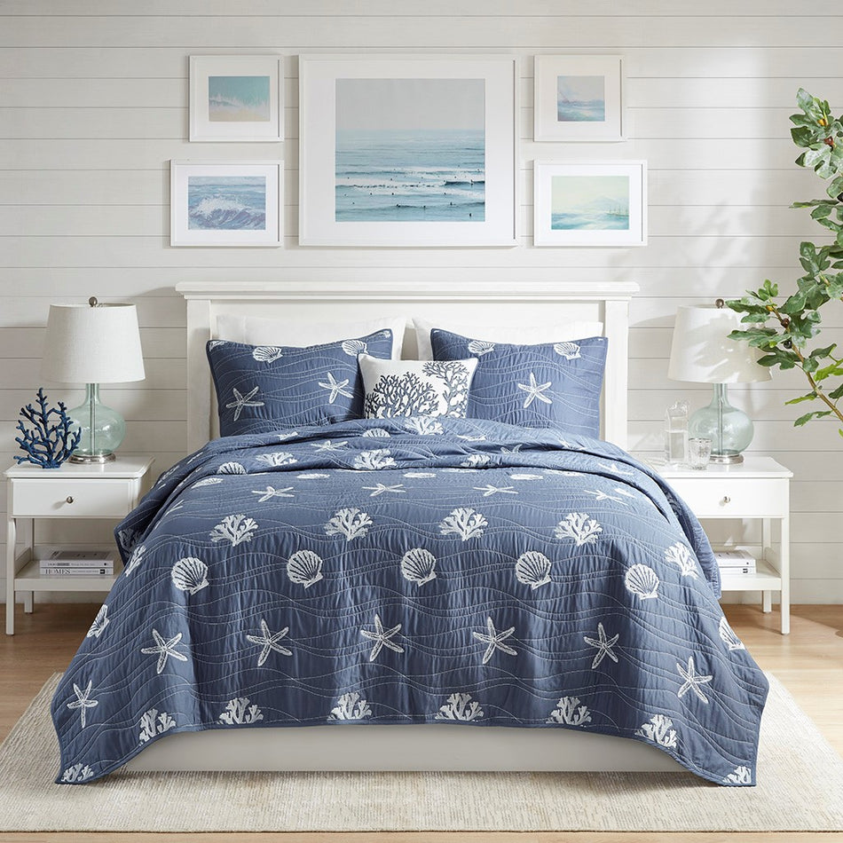 Seaside 4 Piece Cotton Reversible Embroidered Quilt Set with Throw Pillow - Navy - Full Size / Queen Size
