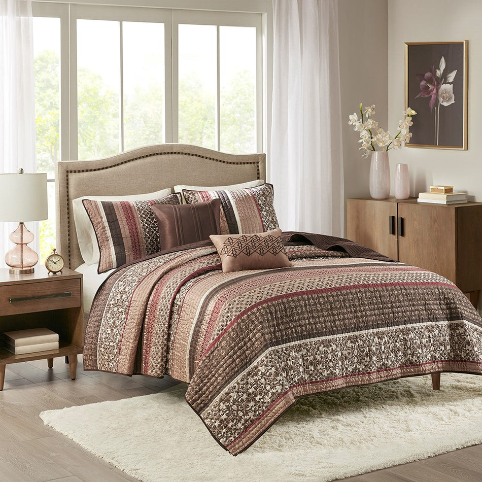Madison Park Princeton 5 Piece Jacquard Quilt Set with Throw Pillows - Red - Full Size / Queen Size