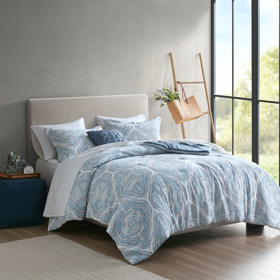 Madison Park Essentials Domino 8 Piece Comforter Set with Bed Sheets - Blue - Cal King Size