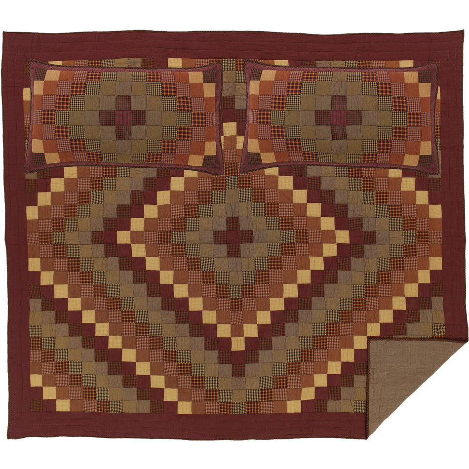 Mayflower Market Heritage Farms California King Quilt Set; 1-Quilt 130Wx115L w/2 Shams 21x37 By VHC Brands