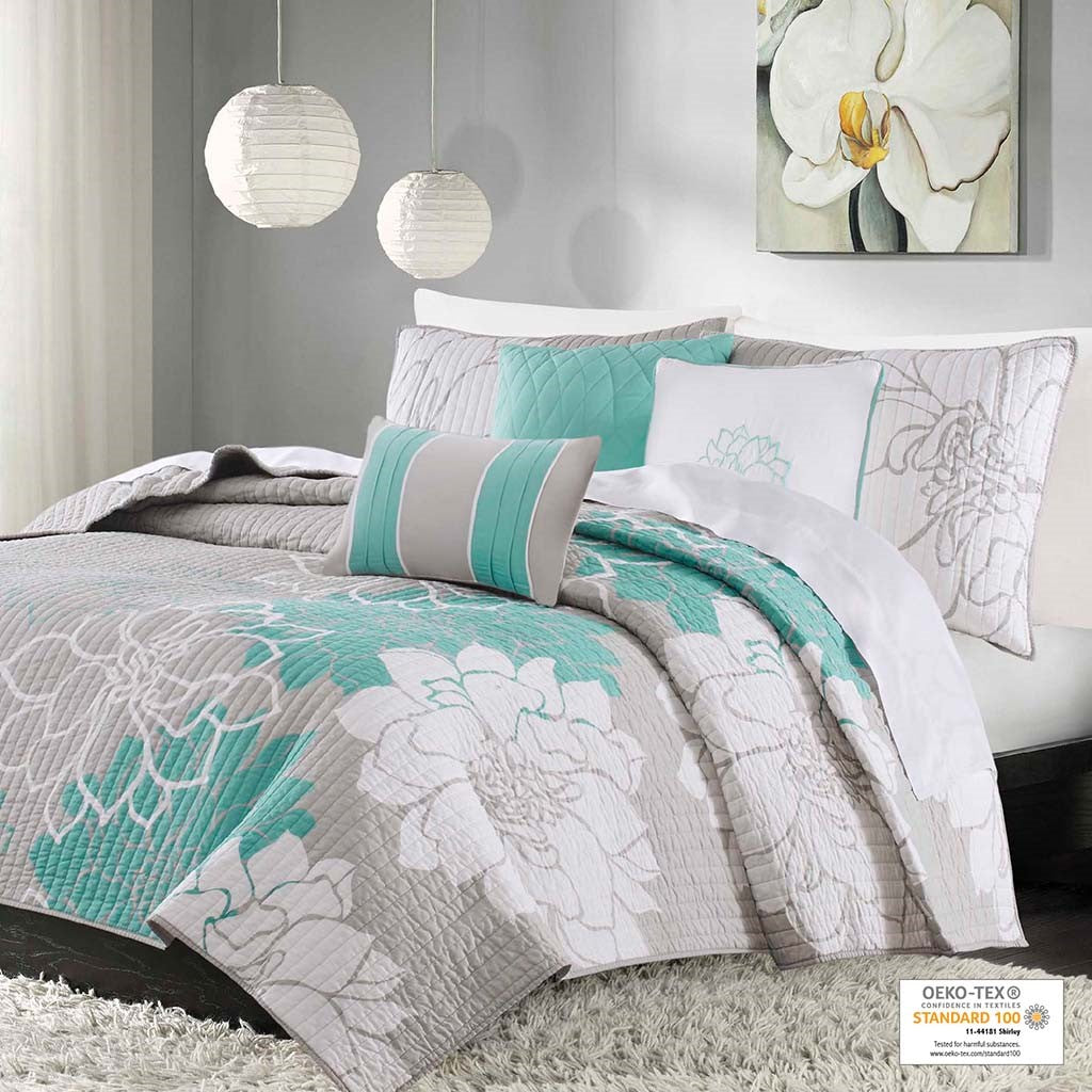 Madison Park Lola 6 Piece Printed Cotton Quilt Set with Throw Pillows - Aqua - Full Size / Queen Size