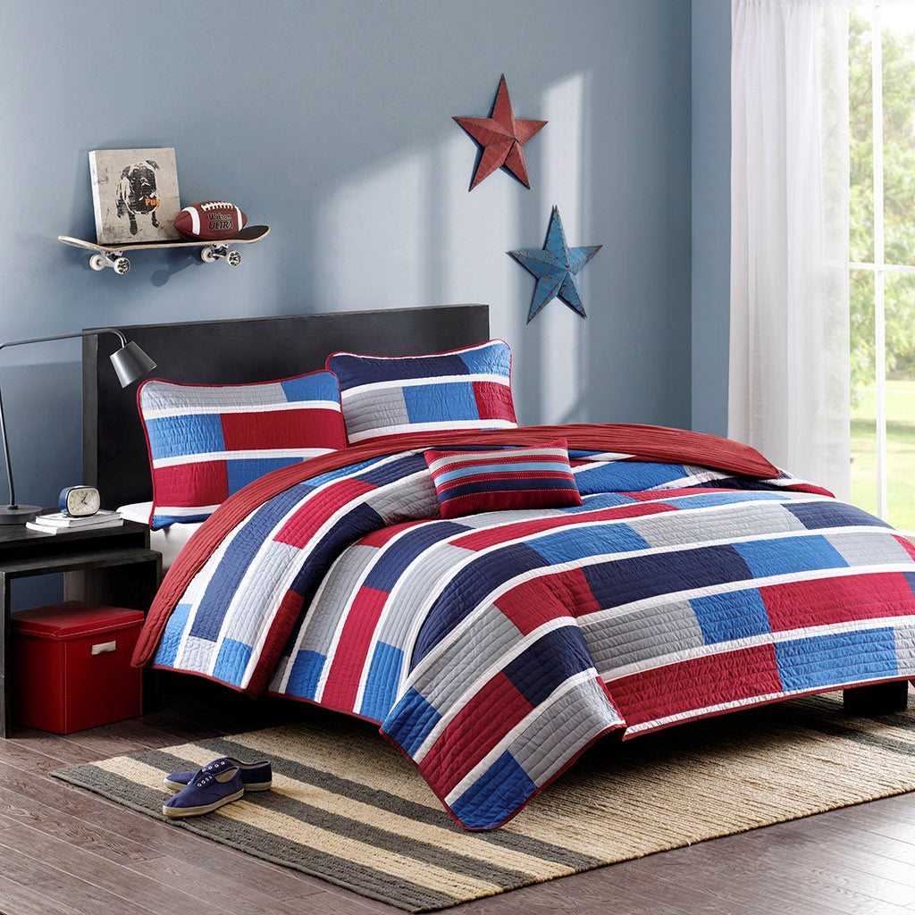 Mi Zone Bradley Reversible Quilt Set with Throw Pillow - Navy / Red - Full Size / Queen Size