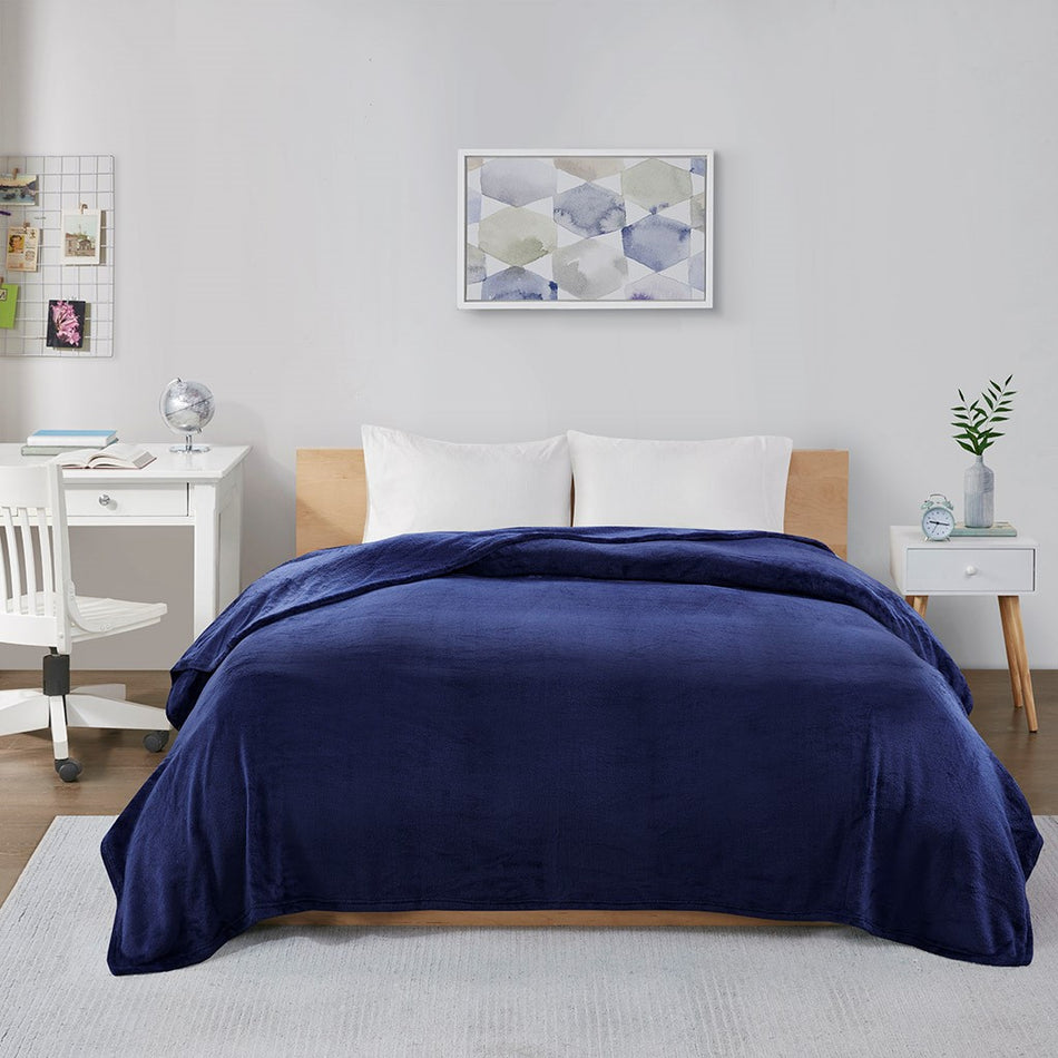 Intelligent Design Microlight Plush Oversized Blanket - Navy - Full Size / Queen Size