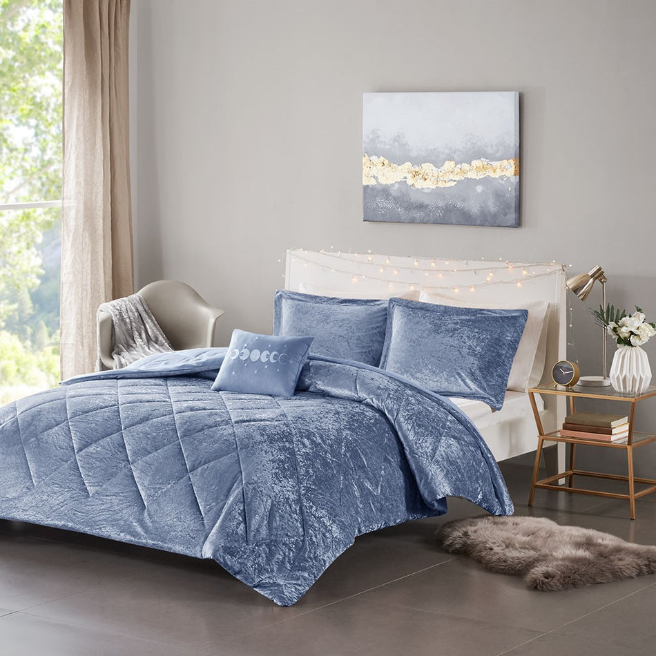 Intelligent Design Felicia Velvet Comforter Set - Blue - King Size / Cal King Size