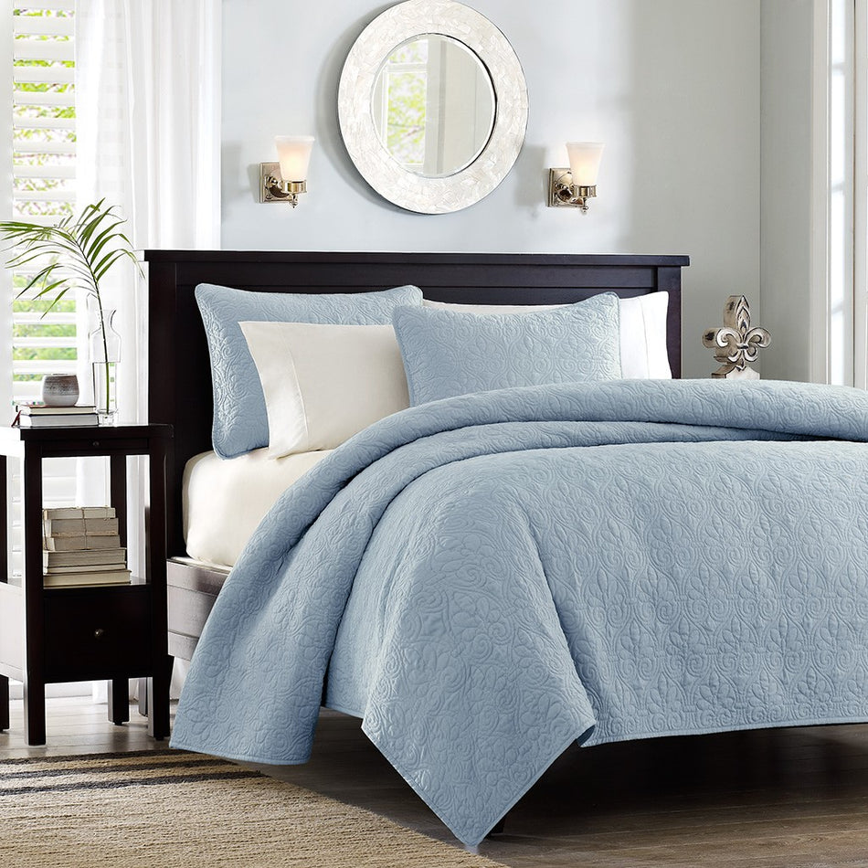 Quebec Reversible Quilt Set - Blue - Full Size / Queen Size