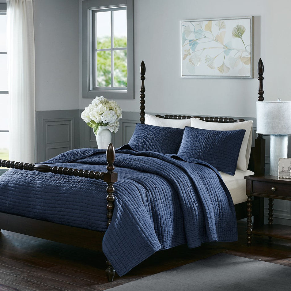 Madison Park Signature Serene 3 Piece Hand Quilted Cotton Quilt Set - Blue - Full Size / Queen Size