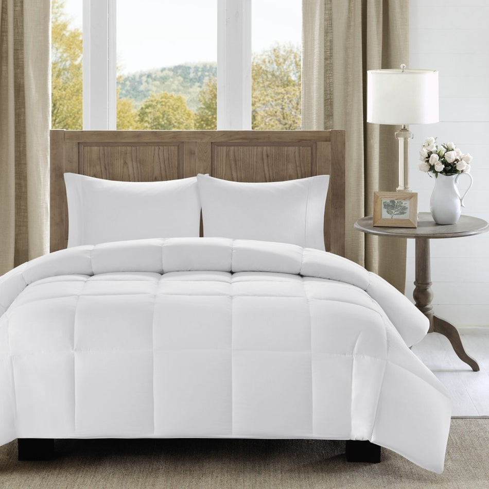 Winfield 300 Thread Count Cotton Percale Luxury Down Alternative Comforter - White - Full Size / Queen Size