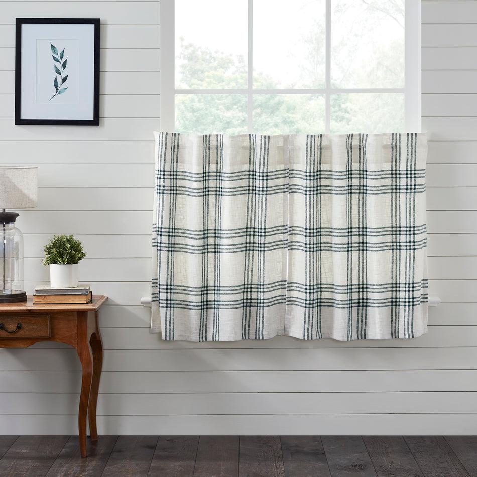 Pine Grove Plaid Tier Set of 2 L36xW36