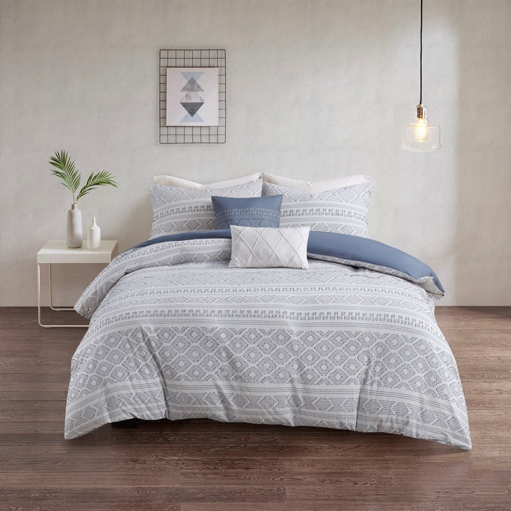 Urban Habitat Lizbeth 5 Piece Cotton Clip Jacquard Duvet Cover Set - White / Indigo  - Full Size / Queen Size Shop Online & Save - ExpressHomeDirect.com