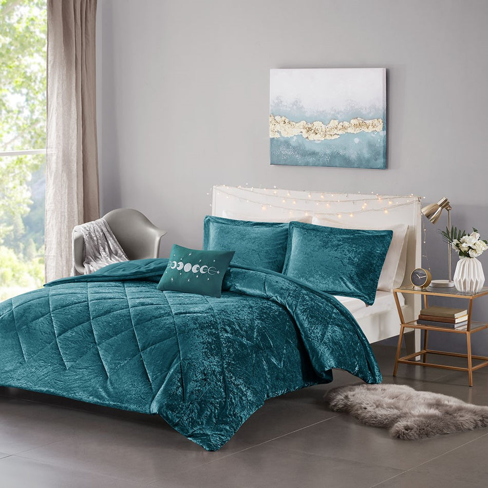 Intelligent Design Felicia Velvet Comforter Set - Teal - Full Size / Queen Size