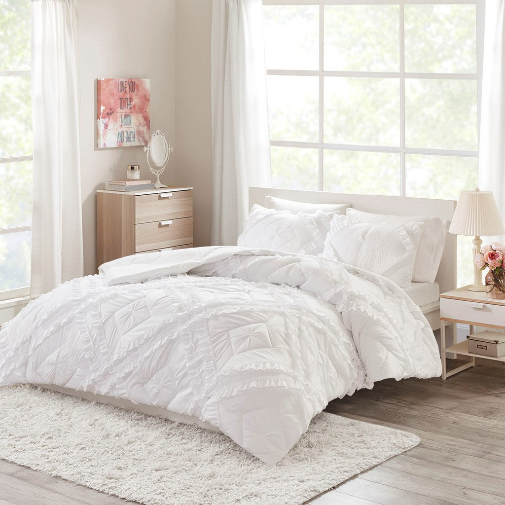 Intelligent Design Kacie Solid Quilt Set With Tufted Diamond Ruffles - White - Twin Size / Twin XL Size