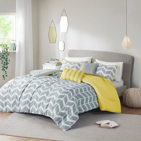 Twin / Twin XL Reversible Comforter Set in Grey White Yellow Chevron Stripe