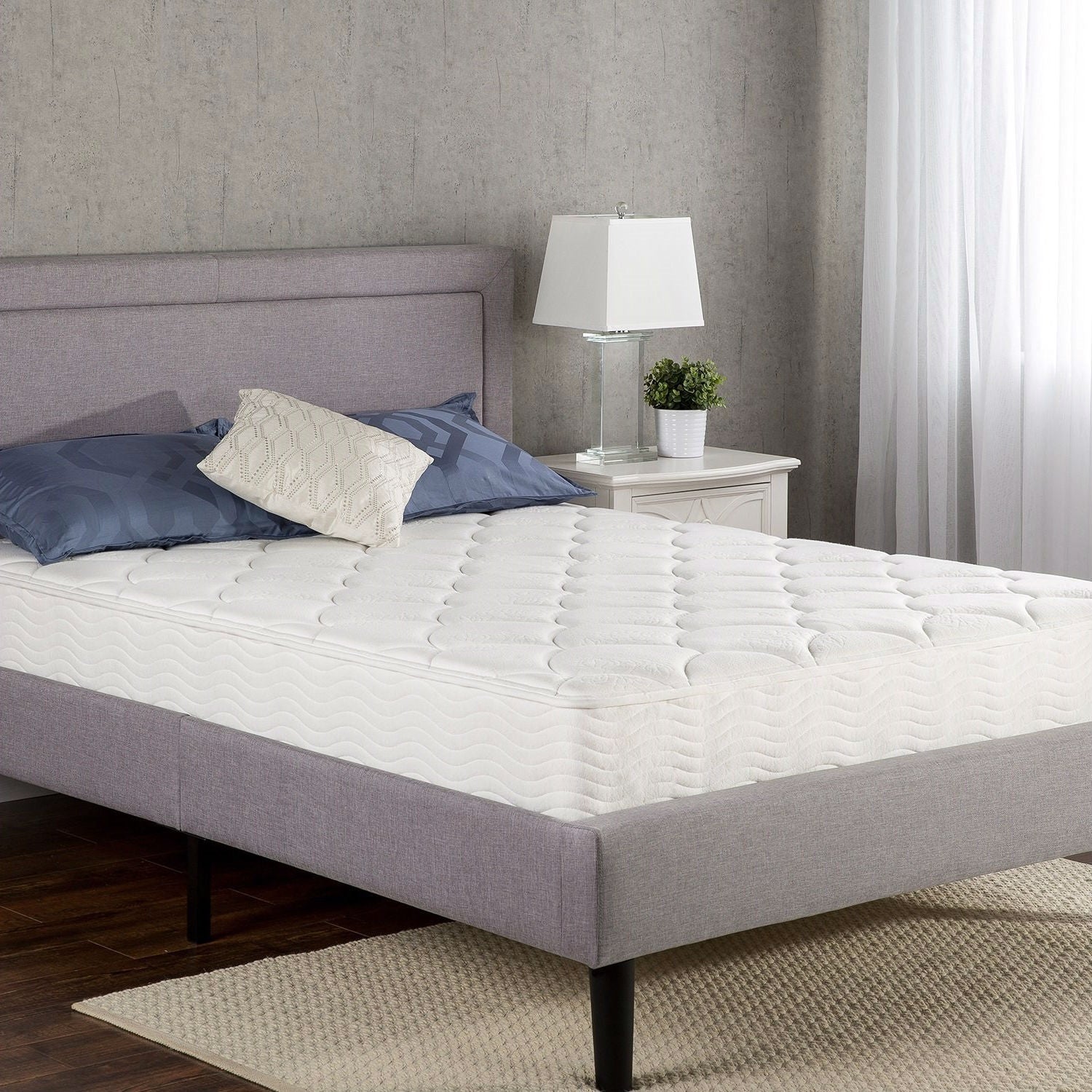 Queen size 8-inch Pocketed Spring Mattress