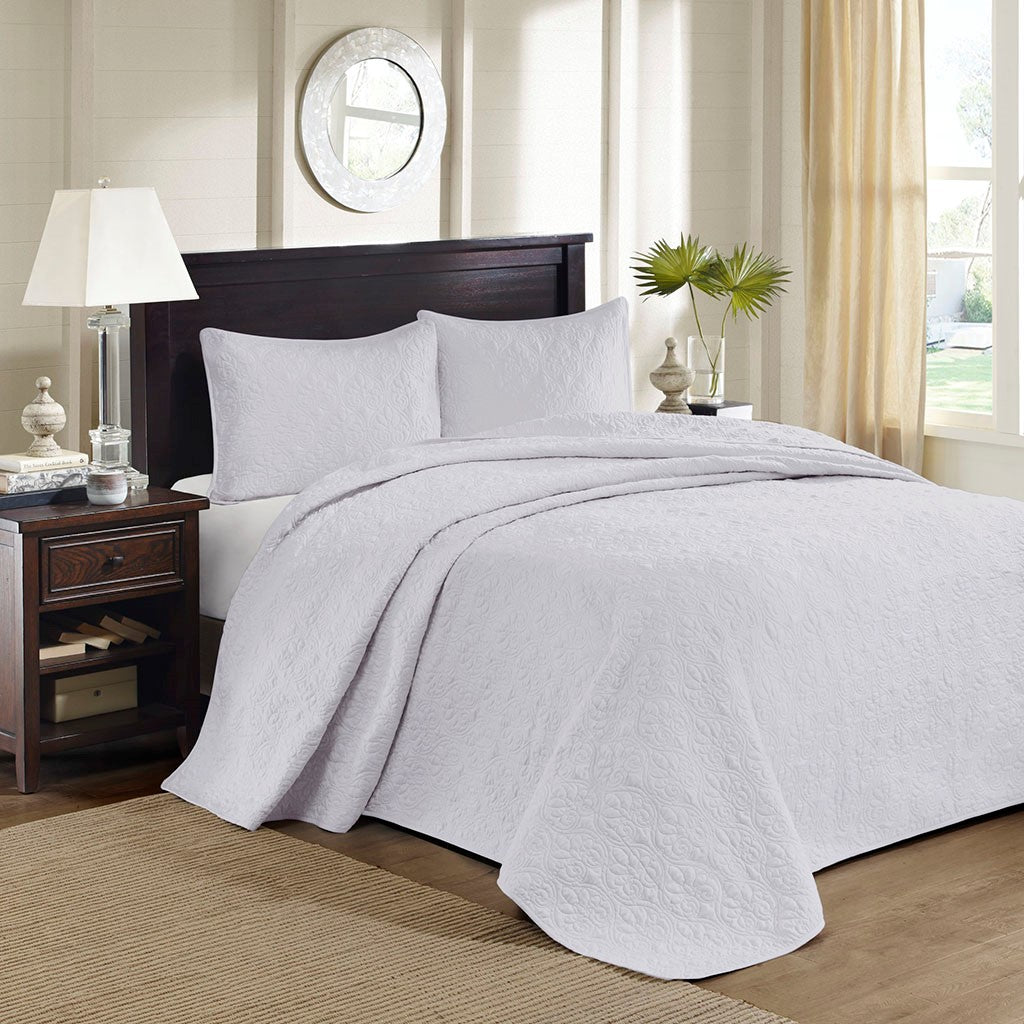 Madison Park Quebec Reversible Bedspread Set - White - Full Size