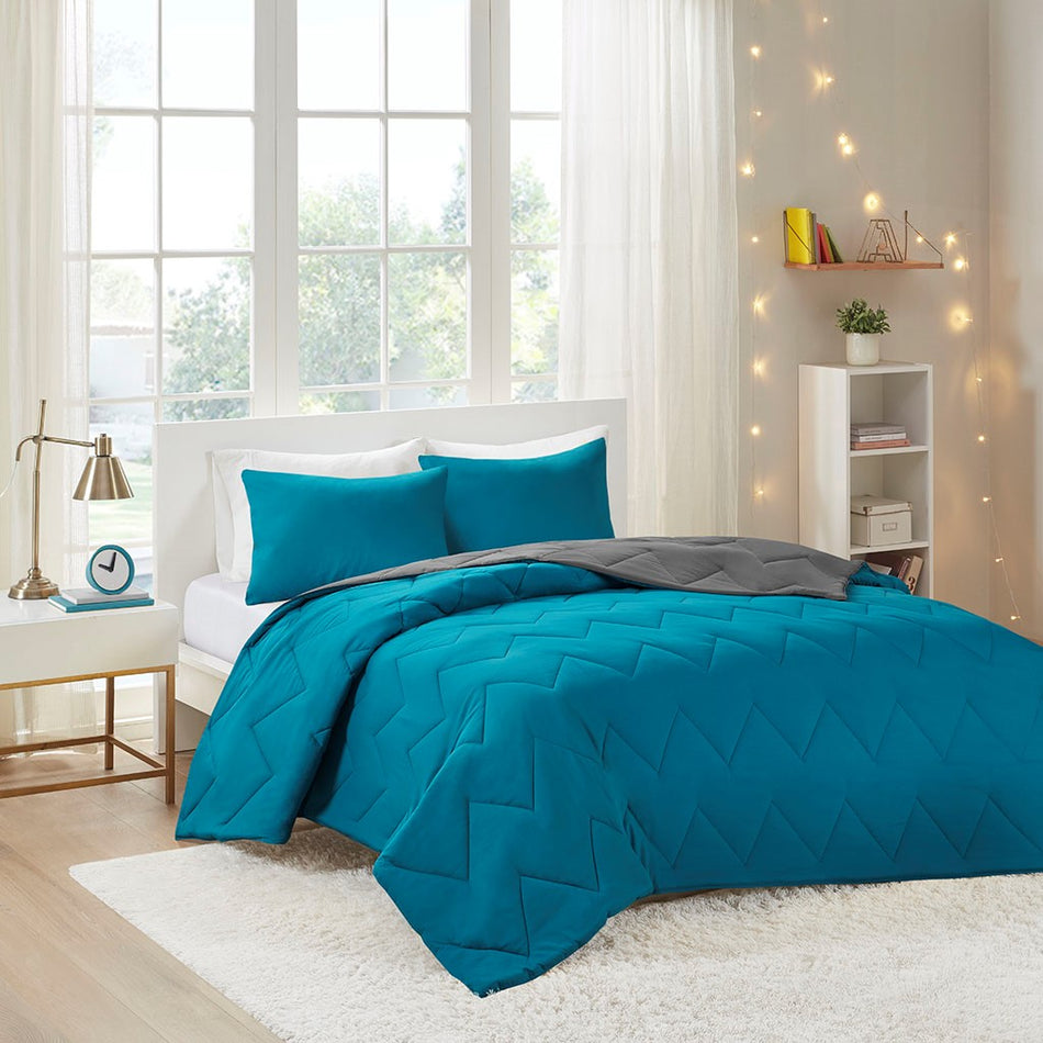 Intelligent Design Trixie Reversible Comforter Mini Set - Teal - Twin Size / Twin XL Size