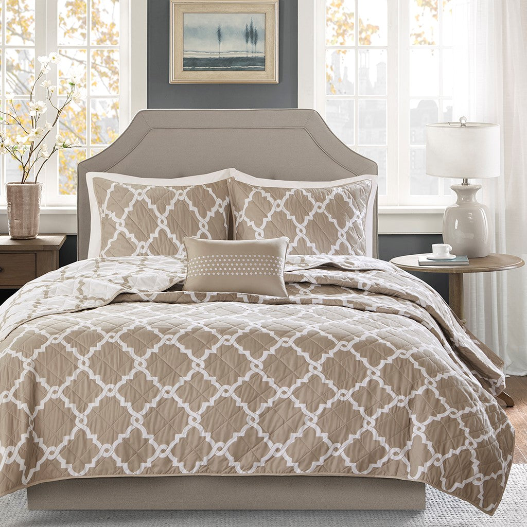 Madison Park Essentials Merritt 4 Piece Reversible Quilt Set with Throw Pillow - Taupe  - King Size / Cal King Size Shop Online & Save - ExpressHomeDirect.com