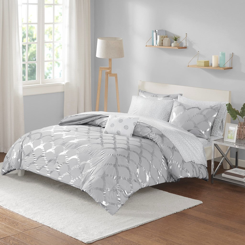 Intelligent Design Lorna Metallic Comforter Set with Bed Sheets - Gray - Queen Size