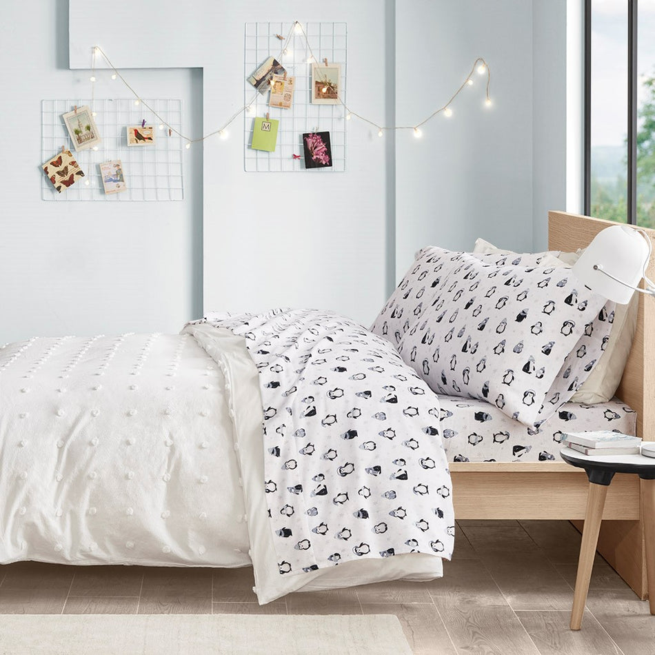 Intelligent Design  Cozy Soft Cotton Flannel Printed Sheet Set - Blue Penguins  - Twin XL Size Shop Online & Save - ExpressHomeDirect.com
