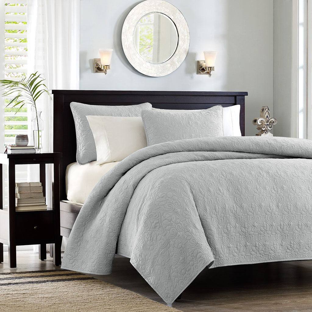 Madison Park Quebec Reversible Quilt Set - Grey - Twin Size / Twin XL Size