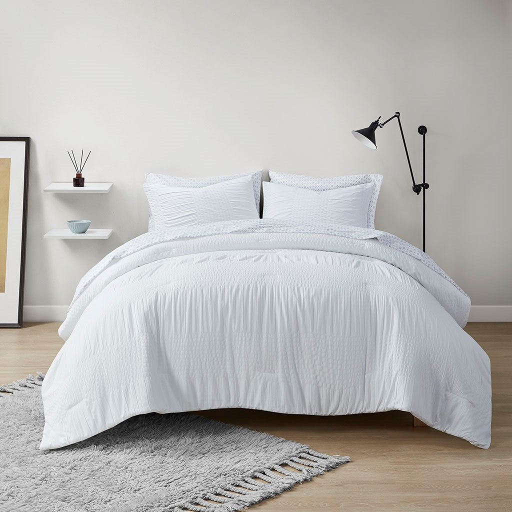 Madison Park Essentials Nimbus 7 Piece Comforter Set with Bed Sheets - White  - Cal King Size Shop Online & Save - ExpressHomeDirect.com