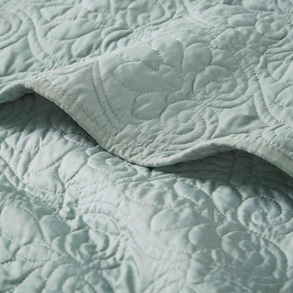 Madison Park Quebec Oversized Quilted Throw - Seafoam - 60x70"