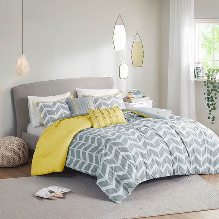 Intelligent Design Nadia Comforter Set - Yellow - King Size / Cal King Size